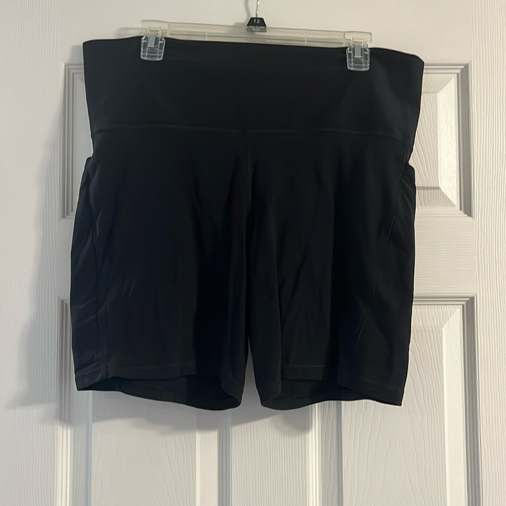 *LAST CHANCE* Athleta 7 inch shorts